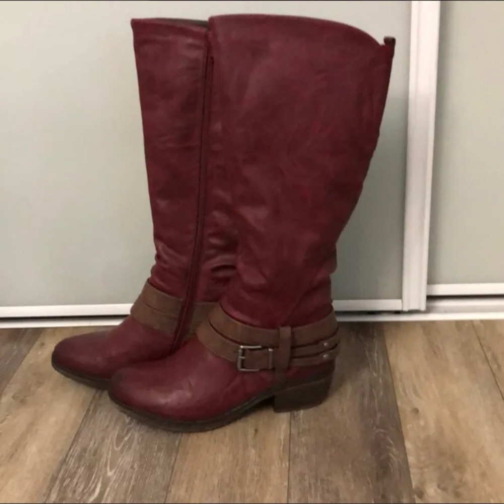 NWB Westway red winter boots size 8